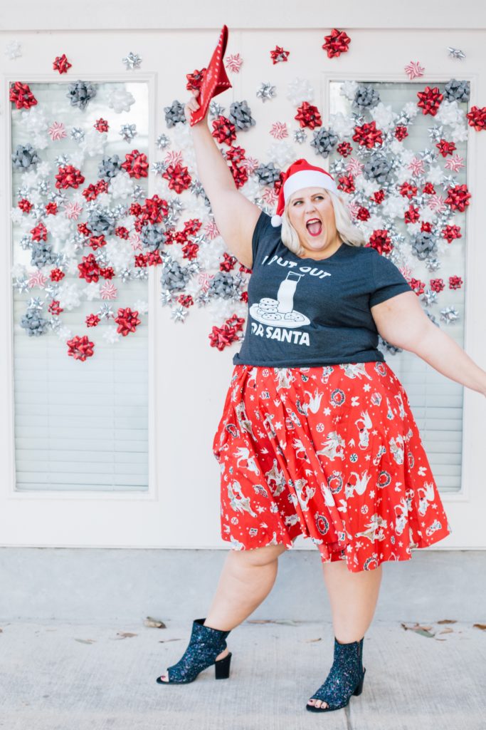 plus-size-holiday-inspired-look-santa-5