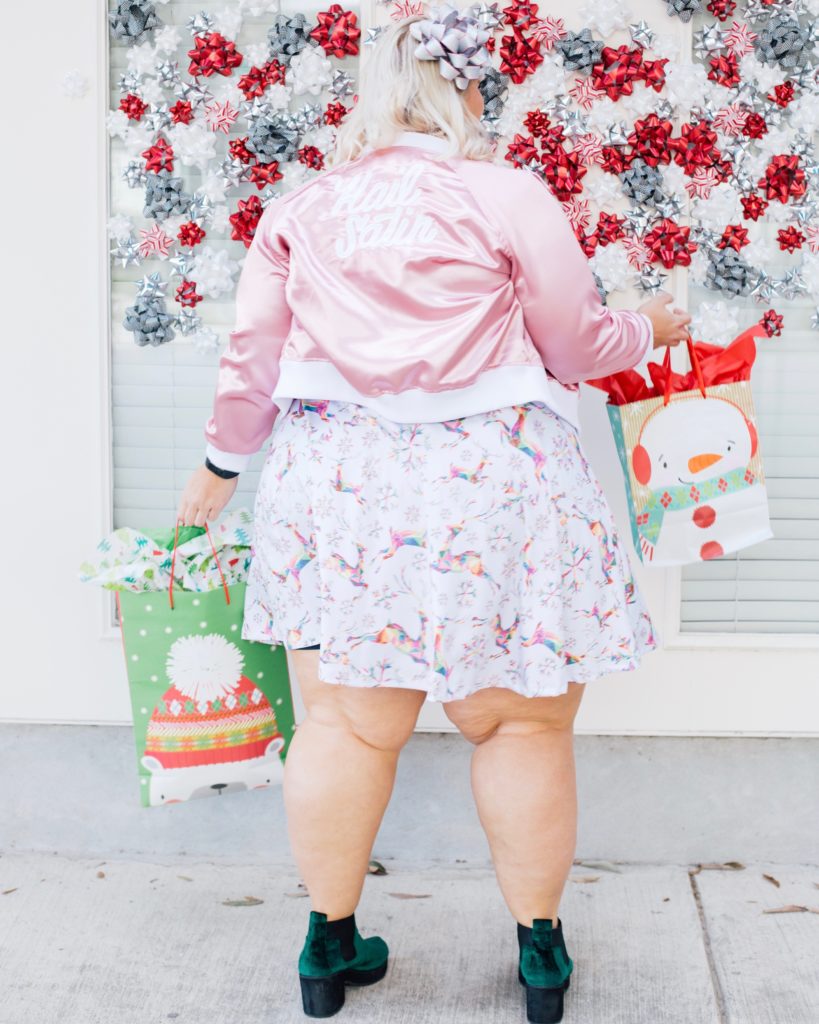plus-size-holiday-outfit-ideas-girly-3